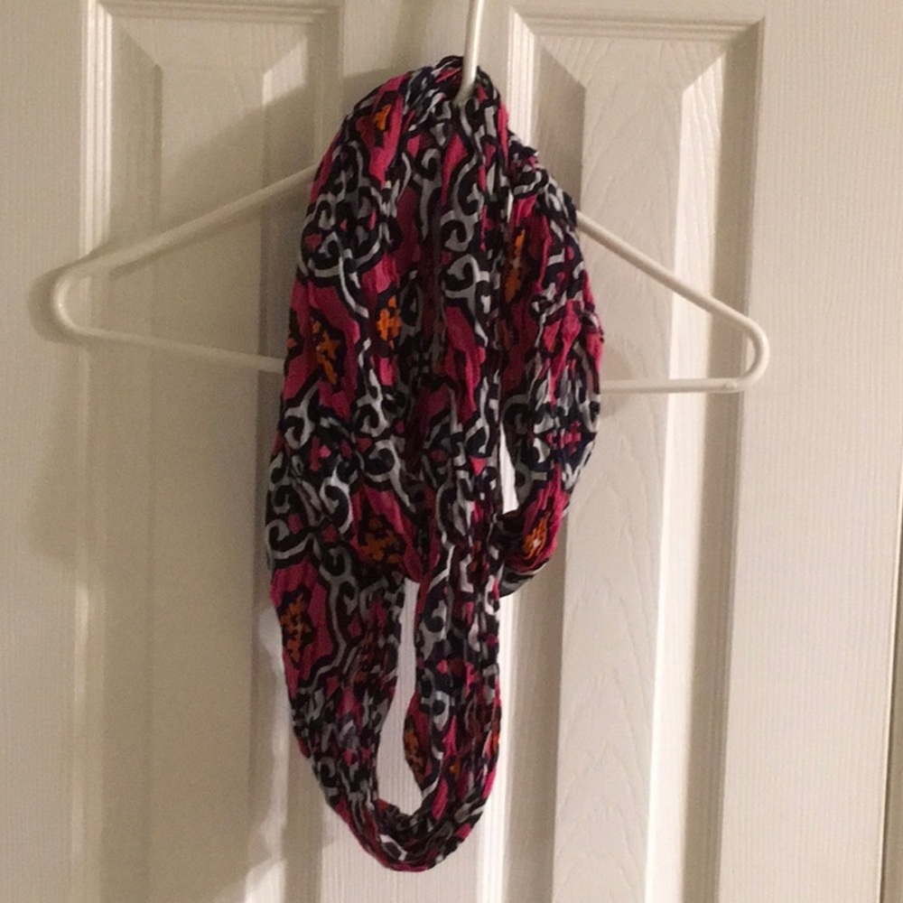 Infinity scarf
